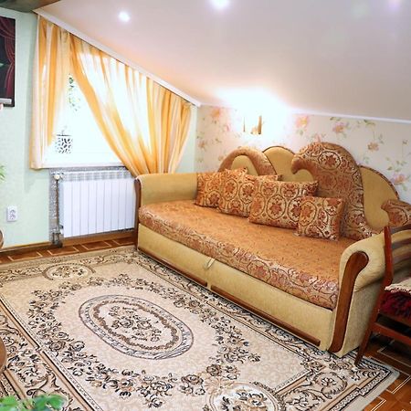Apartment In Old Town On Zarvanska St 卡缅涅茨-波多利斯基 外观 照片