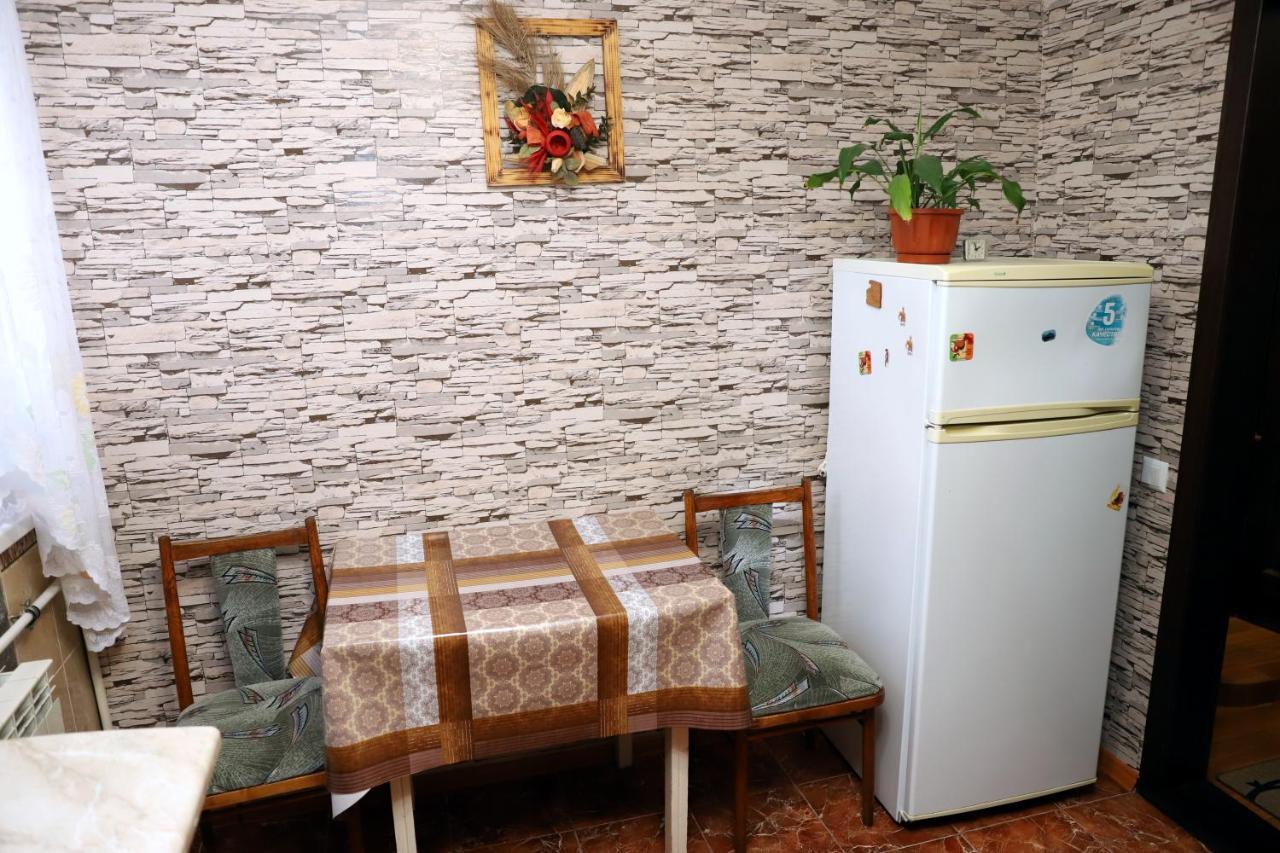 Apartment In Old Town On Zarvanska St 卡缅涅茨-波多利斯基 外观 照片